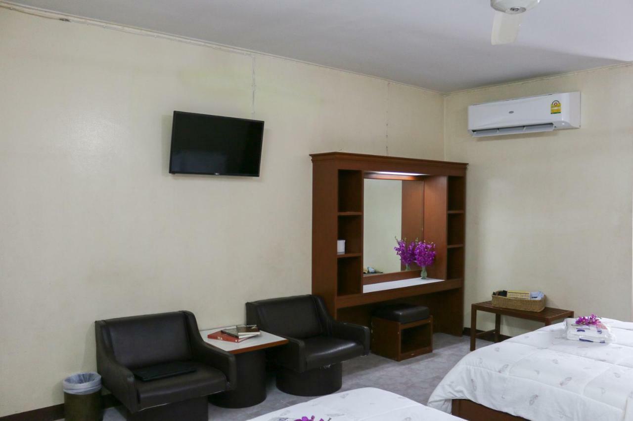 Nakornping Hotel Bangkok Exterior photo
