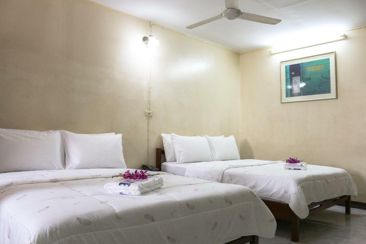 Nakornping Hotel Bangkok Exterior photo