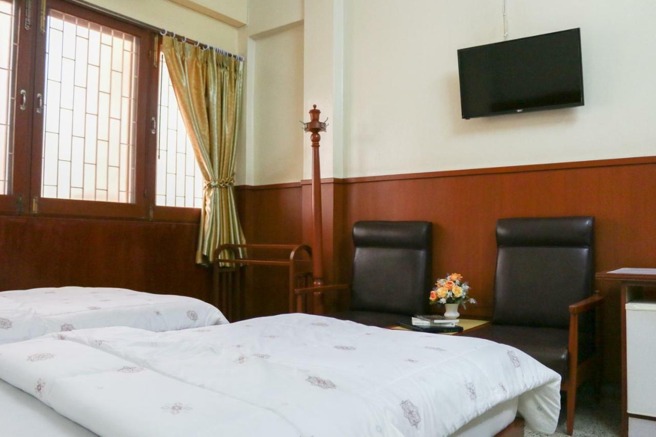 Nakornping Hotel Bangkok Exterior photo
